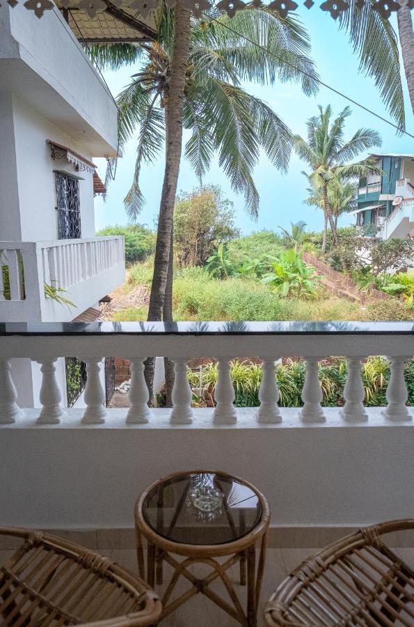 Shanu'S Seaside Inn - A Family-Run Guesthouse Just 100 Metres From Candolim Beach エクステリア 写真