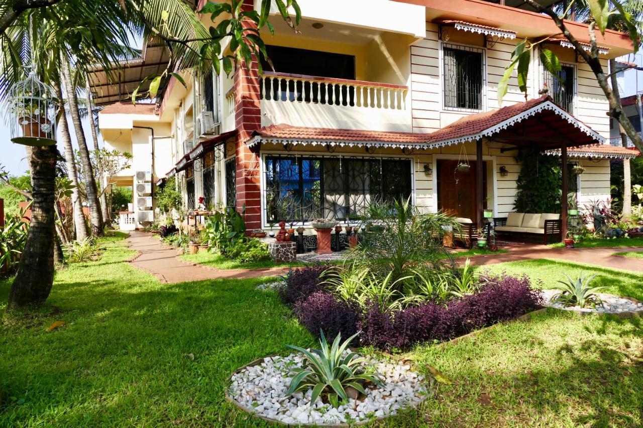 Shanu'S Seaside Inn - A Family-Run Guesthouse Just 100 Metres From Candolim Beach エクステリア 写真
