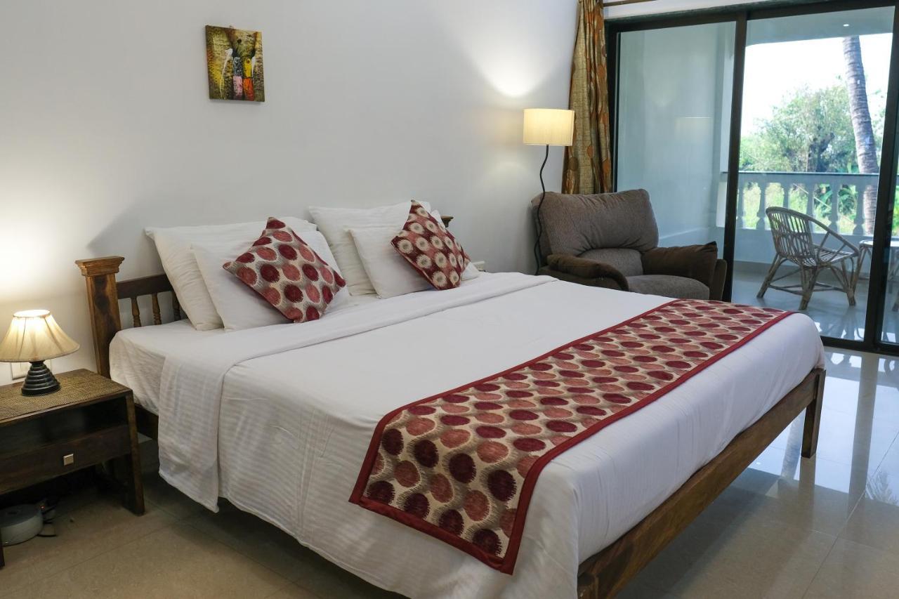 Shanu'S Seaside Inn - A Family-Run Guesthouse Just 100 Metres From Candolim Beach エクステリア 写真