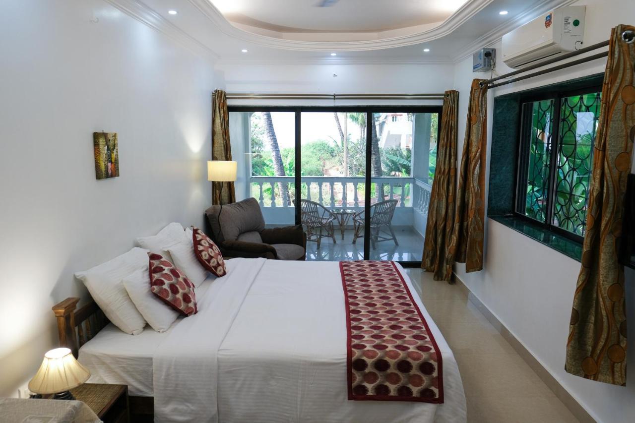 Shanu'S Seaside Inn - A Family-Run Guesthouse Just 100 Metres From Candolim Beach エクステリア 写真