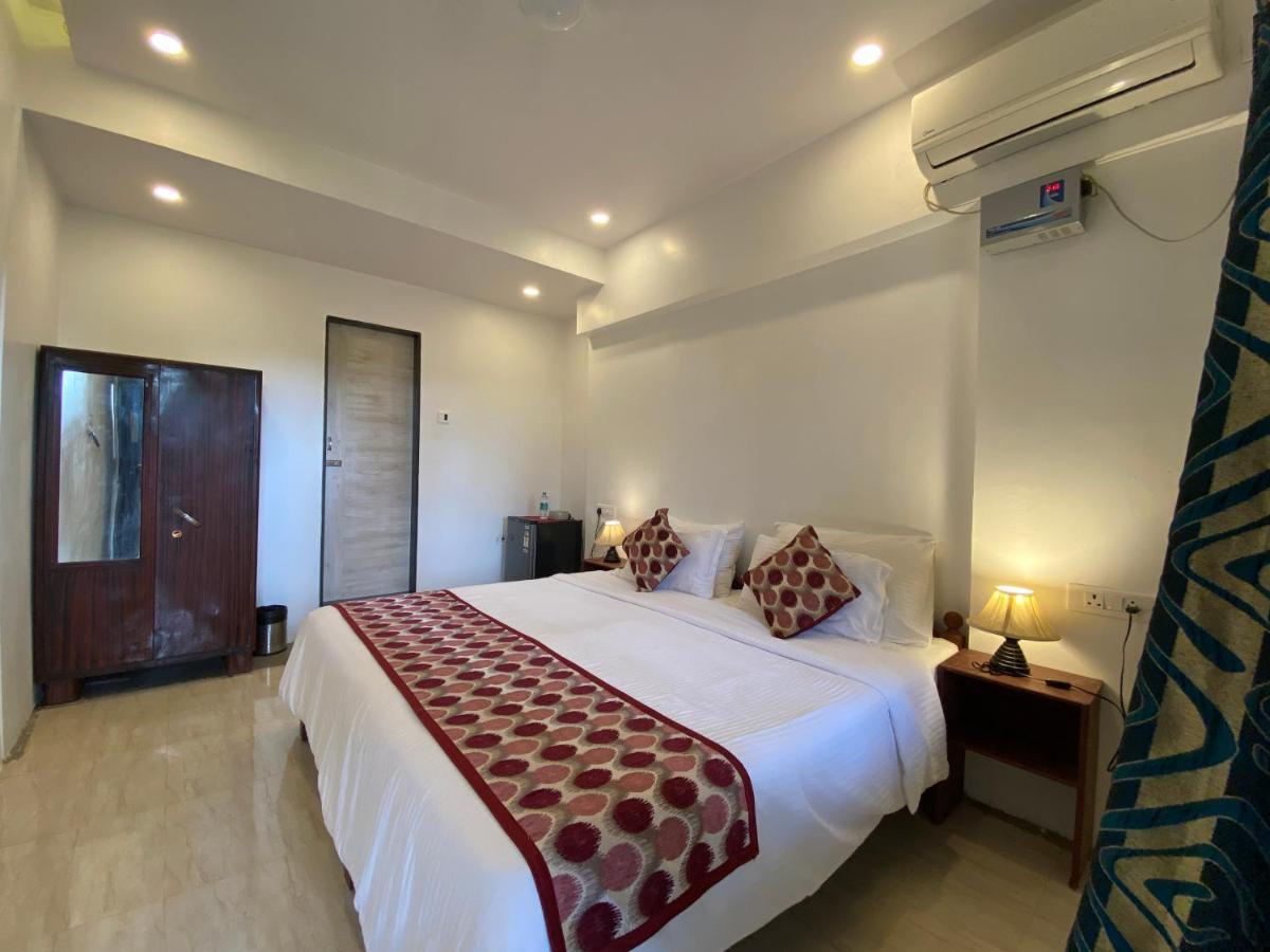 Shanu'S Seaside Inn - A Family-Run Guesthouse Just 100 Metres From Candolim Beach エクステリア 写真