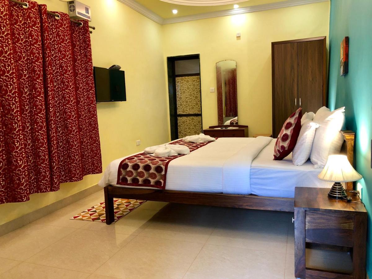 Shanu'S Seaside Inn - A Family-Run Guesthouse Just 100 Metres From Candolim Beach エクステリア 写真