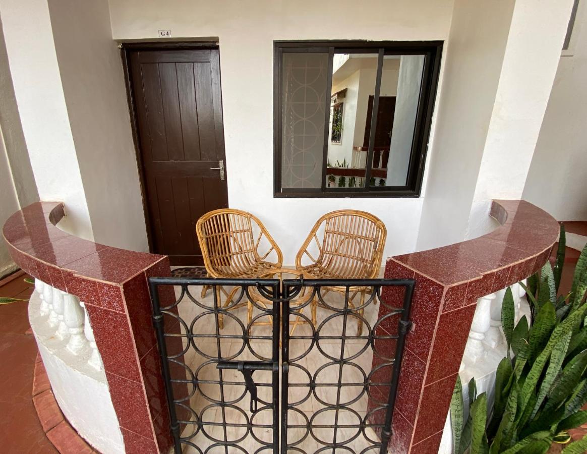 Shanu'S Seaside Inn - A Family-Run Guesthouse Just 100 Metres From Candolim Beach エクステリア 写真